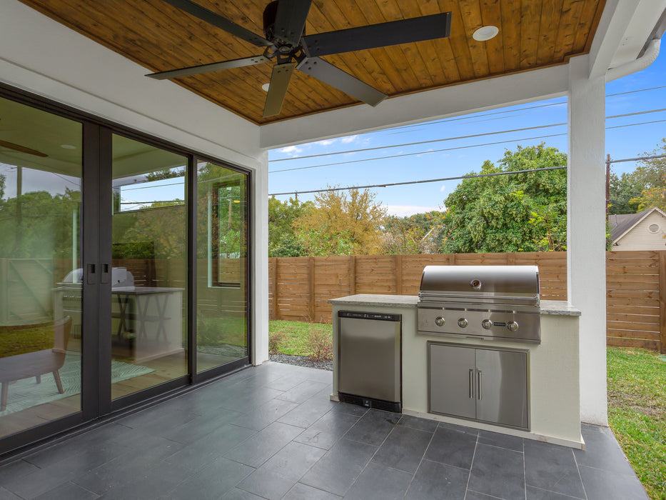Chicago Brick Oven - DIY Bensenville Kitchen - 6' One-Wall Layout Outdoor Kitchen