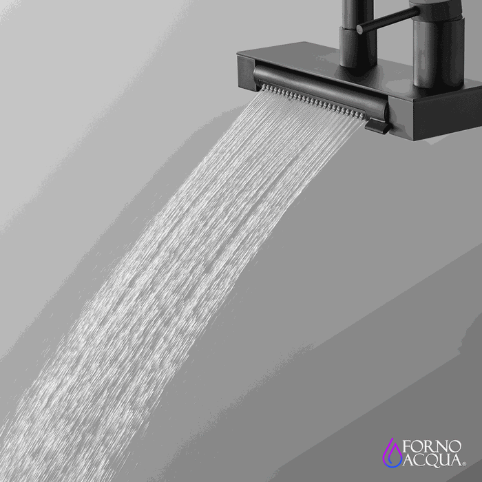 Forno Acqua -inch kitchen faucet in black water flow animation 260424 1c83a087 e1ee 4b66 8c3d 1ce6668f171b
