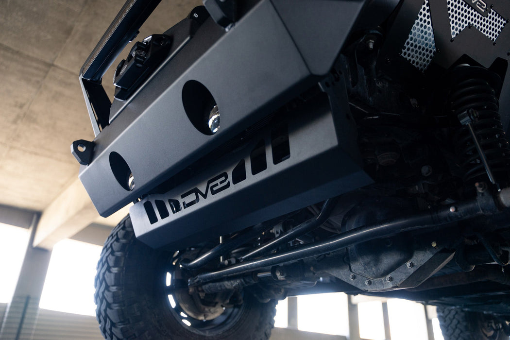 DV8 Offroad 2018-2026 Jeep JL & JT Sway Bar Disconnect Skid Plate – installed on vehicle, image 9 of 20