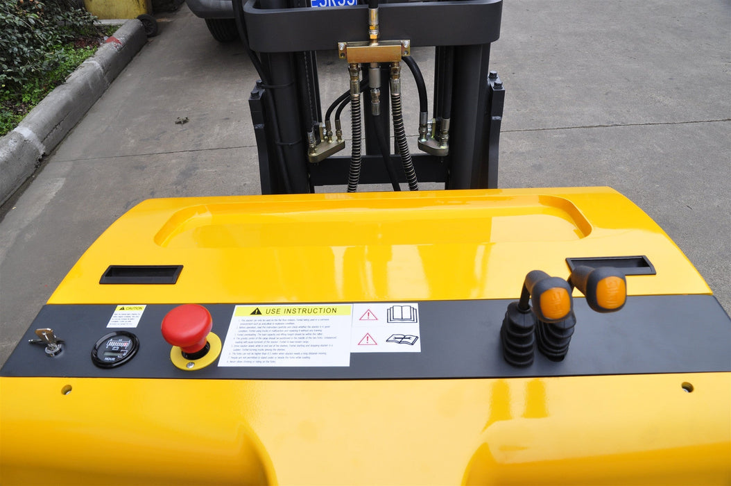 Xilin CPD15W counterbalanced stacker rear view