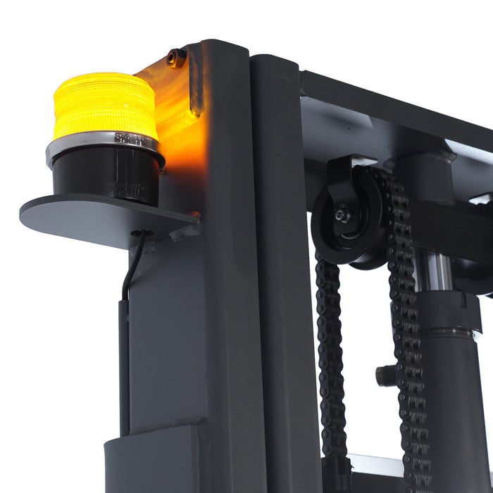 Xilin CTD15R-EN-98 full electric stacker operator platform detail