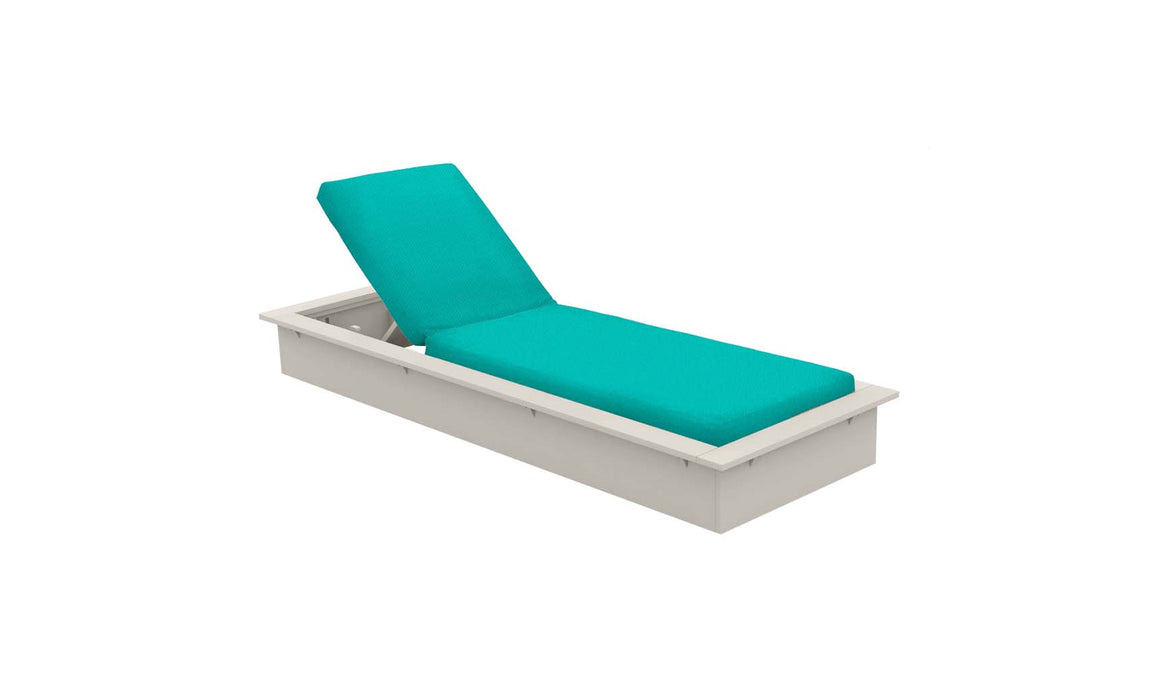 Ledge Lounger Echo Chaise — Cloud Base-4612 Aruba Fabric