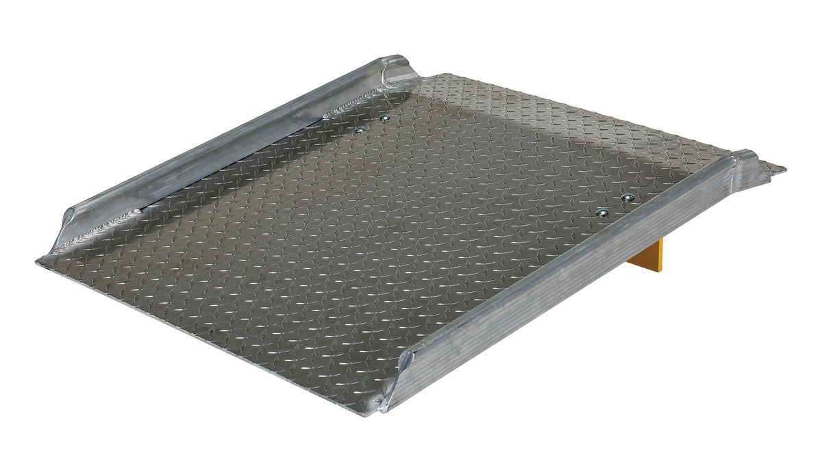 Vestil AHTD-3036 aluminum diamond tread hand truck dock board with curbs - view 2
