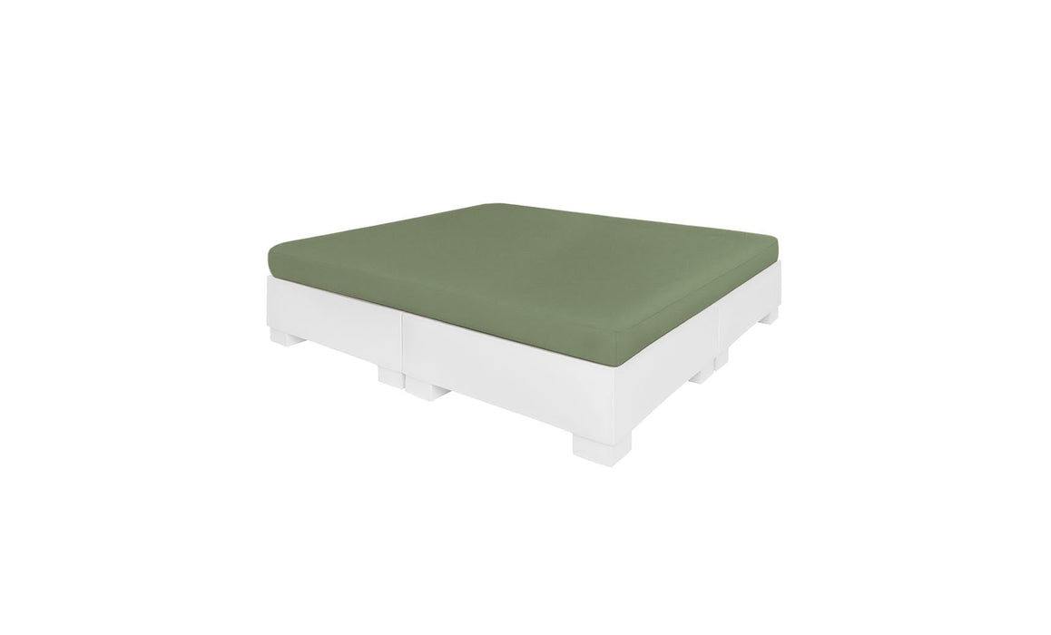 Ledge Lounger Affinity Sunbed with Flat Cushion — view 1