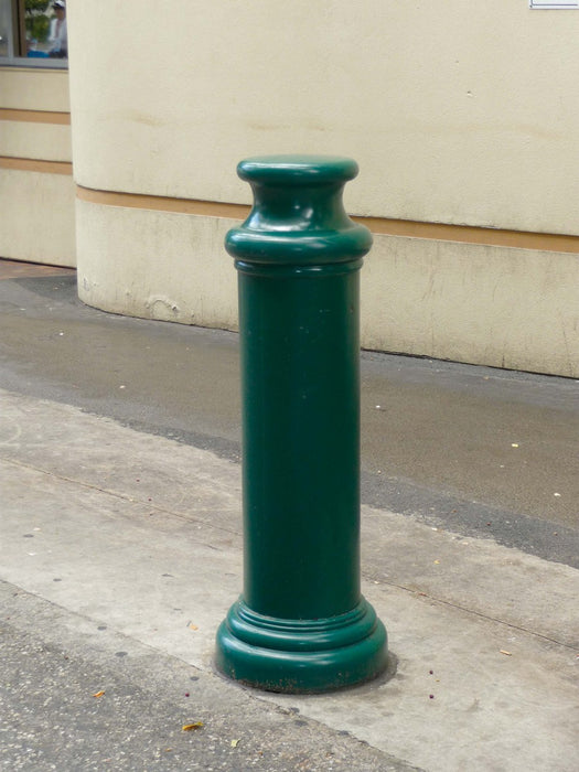 Vestil BPC-DP-FG Polyethylene Pawn Bollard Cover 11-1/4 in. x 11-1/4 in. x 49 in. Green