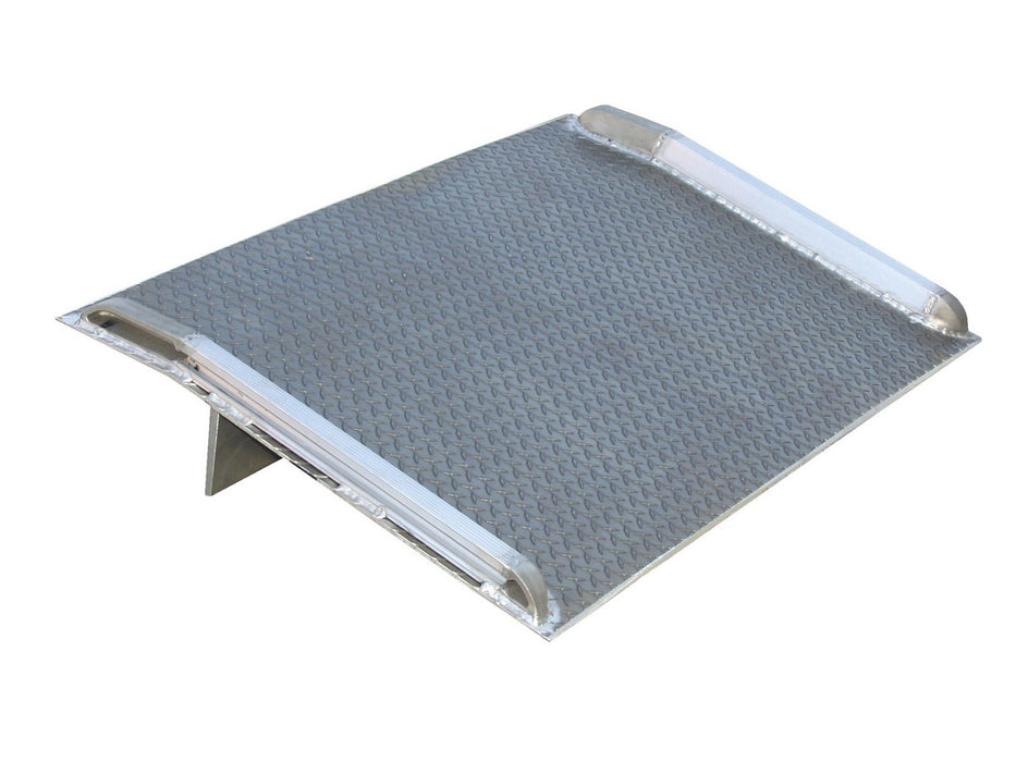 Vestil BTA-07005466 aluminum truck dock board - view 2