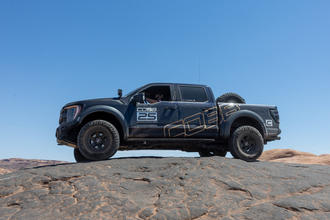 Addictive Desert Designs 2021-2026 Ford F-150 Raptor/Raptor R Bomber Front Bumper (20-Inch Lights) – image 15 of 16