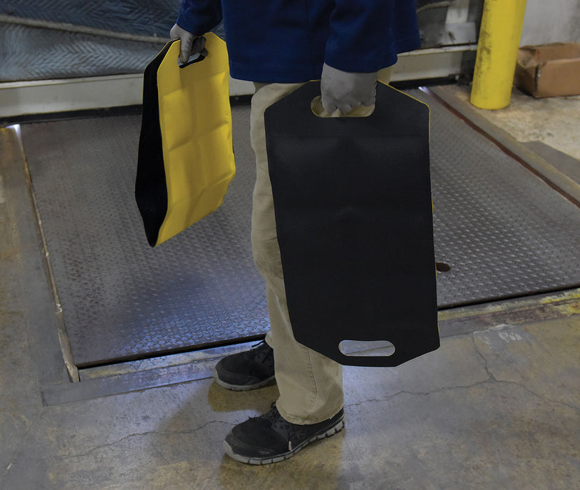 Vestil DRAFT-MT-18 vinyl dock draft mats - view 3