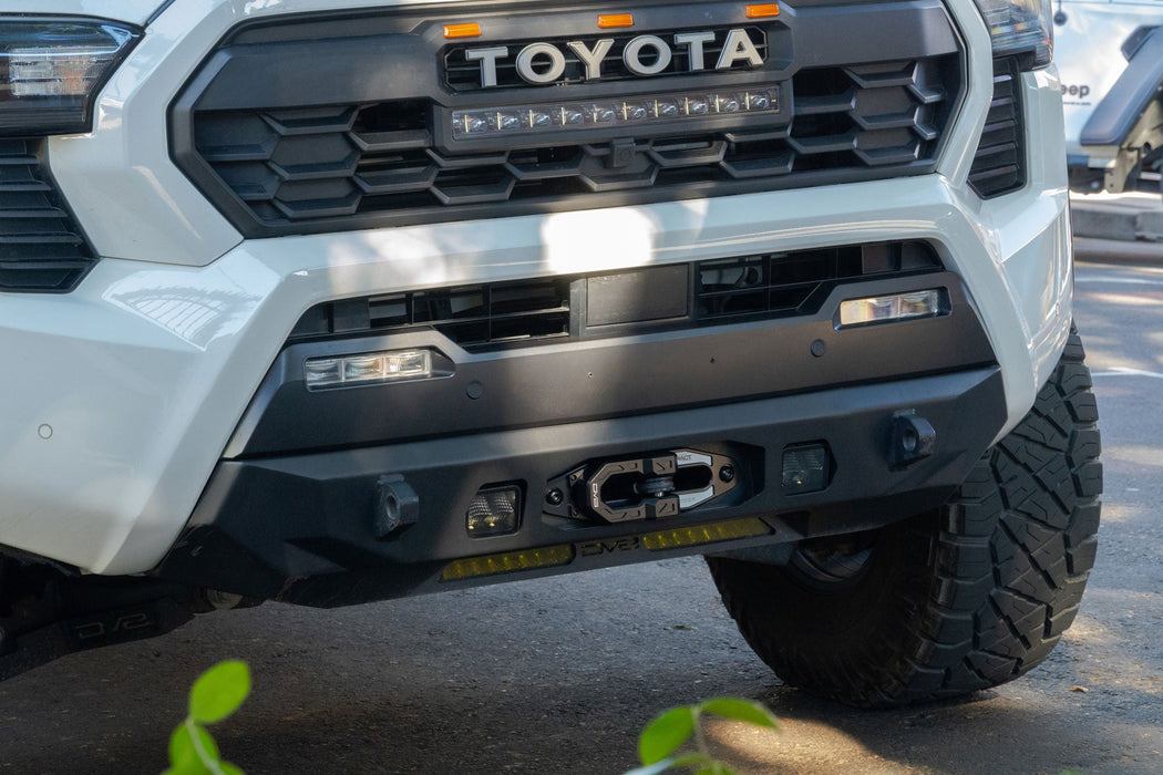 DV8 Offroad Xtract Winch Fairlead Closed System – installed on vehicle, image 12 of 18