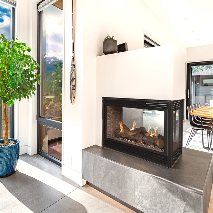 Empire Tahoe Premium 36 peninsula with banded brick and logs