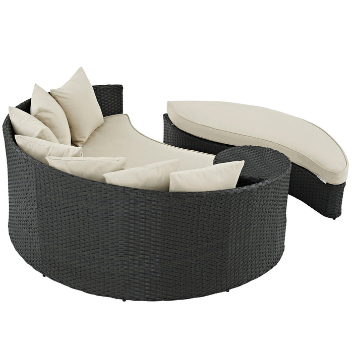 Sojourn Outdoor Patio Sunbrella® Daybed by Modway - side view