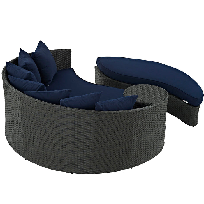 Sojourn Outdoor Patio Sunbrella® Daybed by Modway - interior view