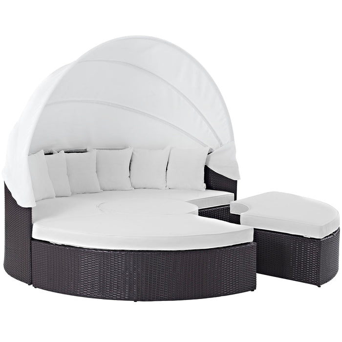 Convene Wicker Rattan Outdoor Patio Canopy Sectional Daybed outdoor chaise lounge detail close-up