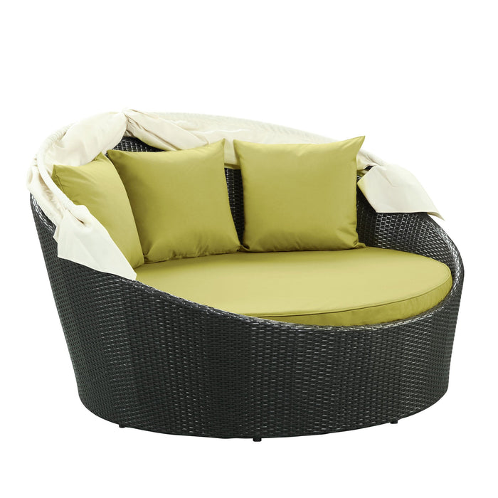 Siesta Canopy Outdoor Patio Daybed - detail close-up