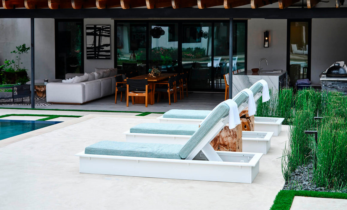 Ledge Lounger Echo Chaise — view 4