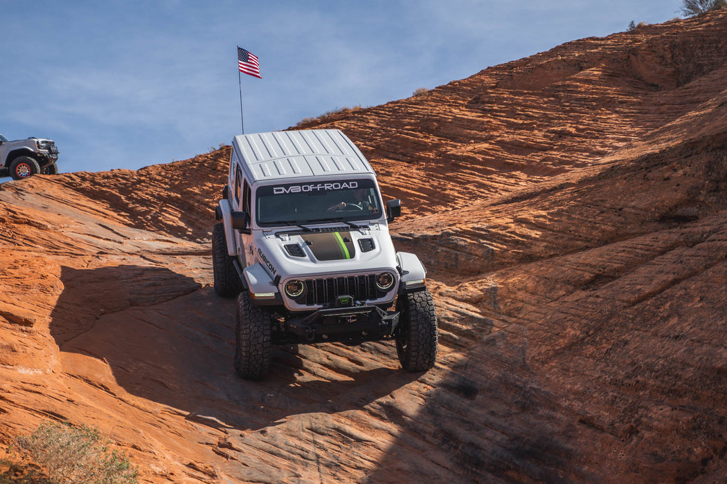 DV8 Offroad 2007-2026 Jeep Wrangler & Gladiator FS-25 Stubby Front Bumper – installed on vehicle, image 6 of 20