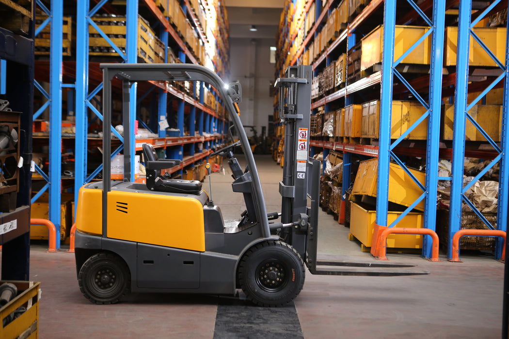 Xilin FB25R-Li-189HF 4 wheel electric forklift side angle view
