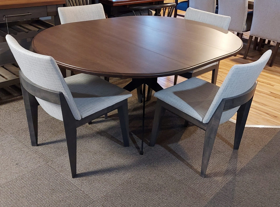 Jefferson Single Pedestal Table with Extension