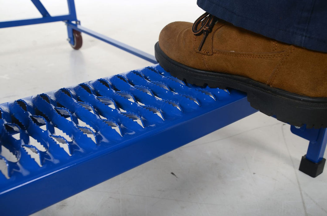 Vestil LAD-MM-5-G steel maintenance ladder - view 8