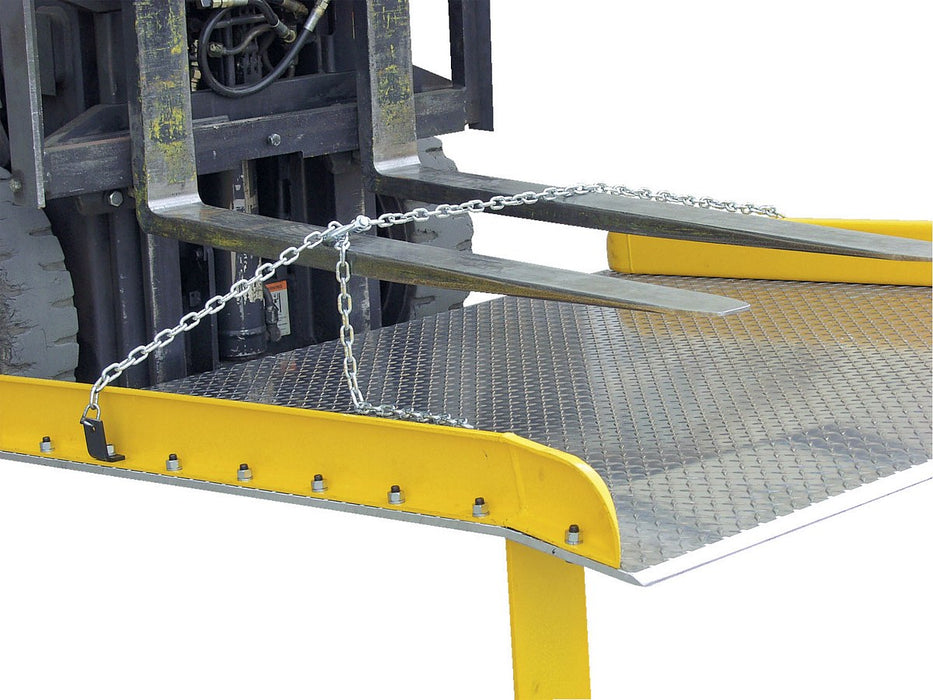 Vestil LC72-84-STL Lifting Chains 84 in. Width 725 lb. Capacity For Steel Dock Boards Silver