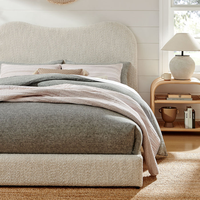 Seluna Boucle Queen Platform Bed
