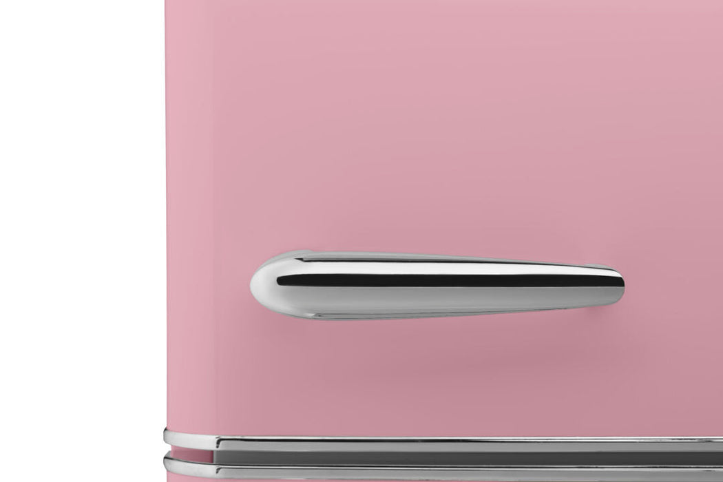 iio FF1 Fun 7 Cu. Ft. Retro Refrigerator With Bottom Freezer MRB192-07 IIO Kitchen