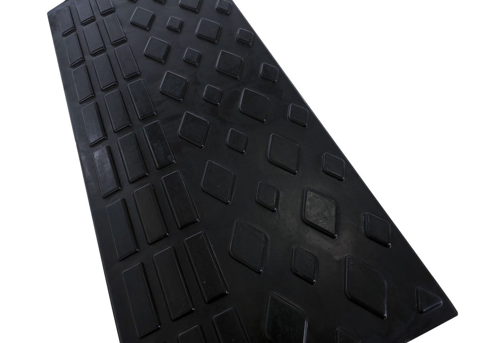 Vestil RCR-23 heavy duty rubber corner ramp rectangular - view 8