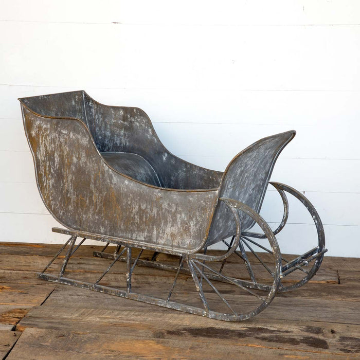 Park Hill Collection Alpine Sanctuary Old Fashioned Open Sleigh XDX80938 Park Hill Collection