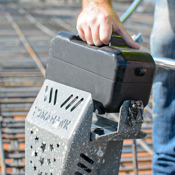 Tomahawk Power Battery Powered Vibrating Concrete Power Screed 36V/5Ah Float Finishing Tool (Choose 4ft, 6ft, 8ft, 10ft,...