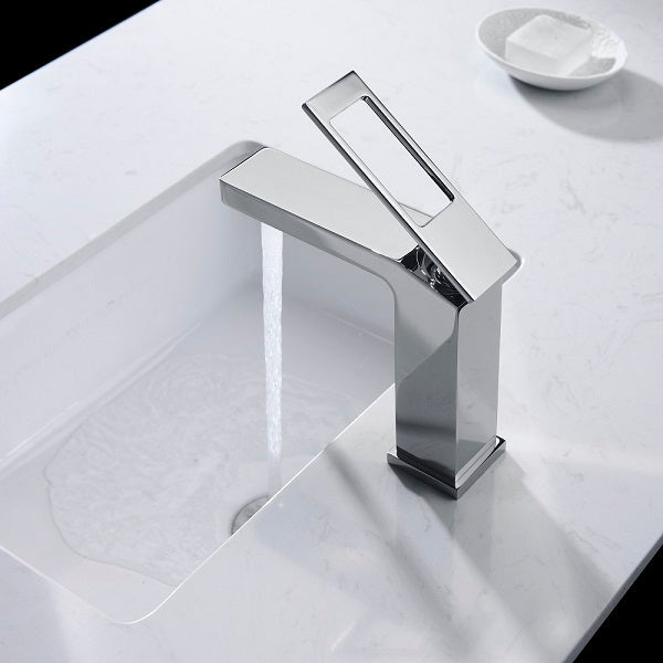 Cascada Aosta Streamlined Single-Handle Faucet - Elegant Polished Chrome Finish - Detail View