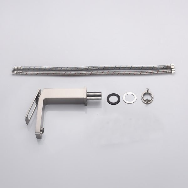 Cascada Aosta Contemporary Single-Handle Faucet - Streamlined Design in Brushed Nickel - Detail View