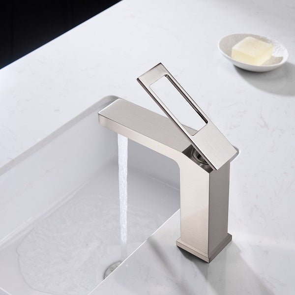Cascada Aosta Contemporary Single-Handle Faucet - Streamlined Design in Brushed Nickel - Close-Up
