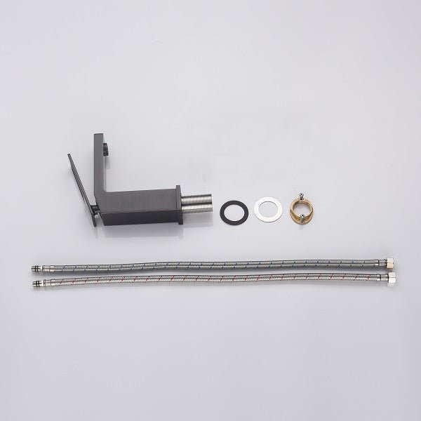 Cascada Aosta Sleek Single-Handle Faucet - Oil Rubbed Bronze with Streamlined Design - Lifestyle View