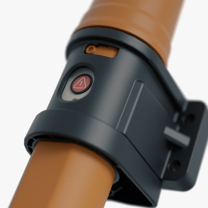 em-trak I100-X SOS button and bracket detail
