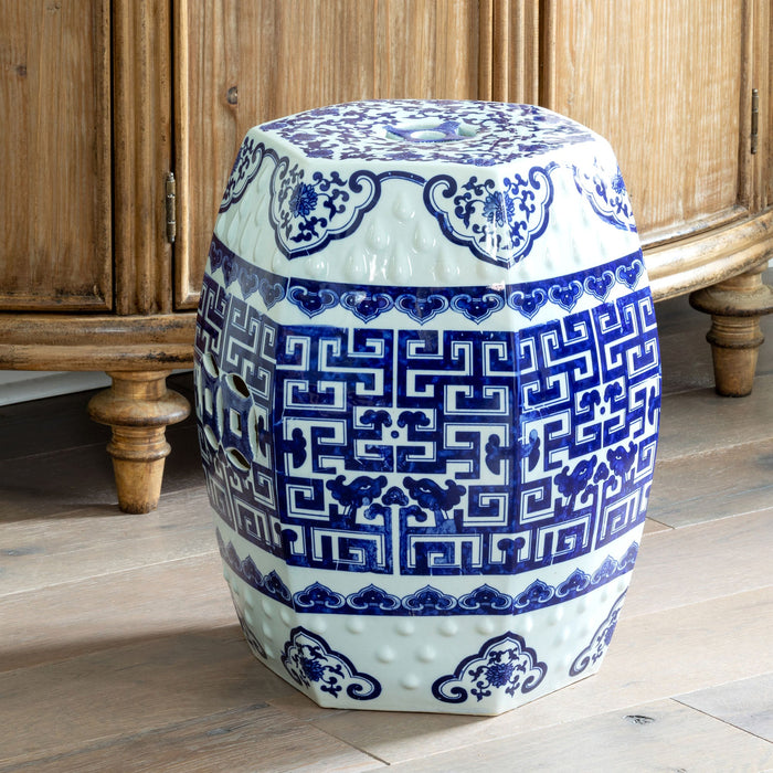Chinoiserie Garden Stool - Elegant Blue and White Porcelain Accent, Perfect for Style and Sophistication