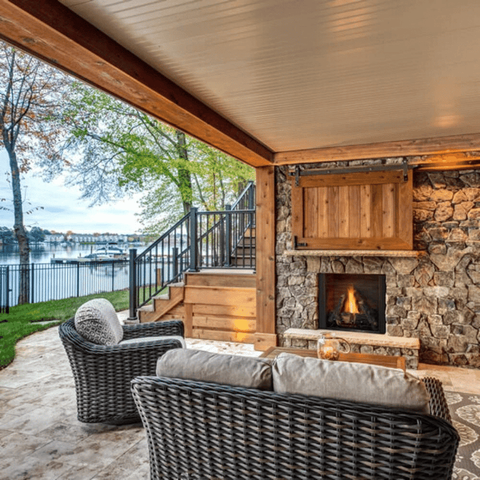 Majestic Courtyard Vent-Free Outdoor Natural Gas Fireplace Majestic