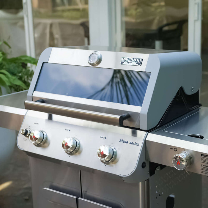 Monument Grills Mesa 305 | Stainless Propane Gas Grill 3 Burner Grill - Detail View