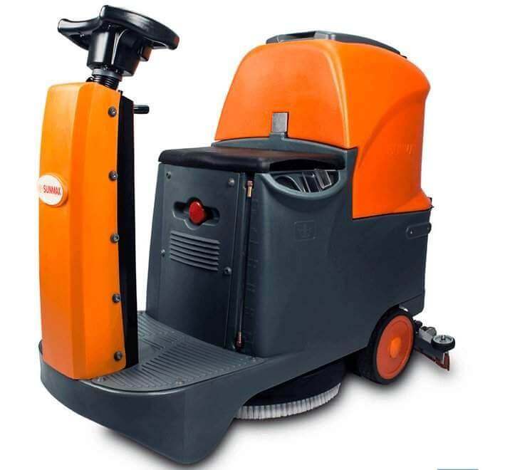 RT70 Ride-On Floor Scrubber, 22" Cleaning Path, 48,000 sq ft/hr, 18.5 gal Tanks – For Warehouses & Retail Stores