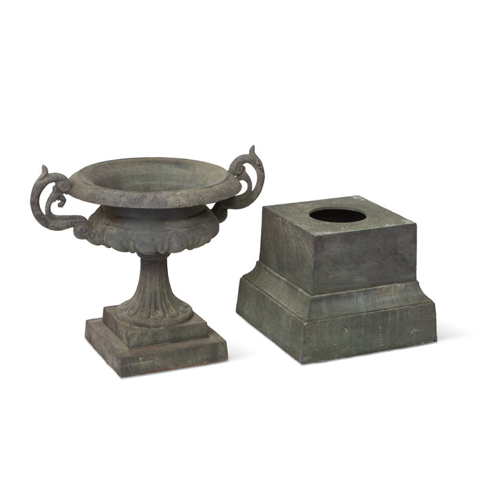 Park Hill Collection Cast Iron Terrace Urn on Plinth – Elegant Weathered Metal Planter for Stunning Outdoor Décor