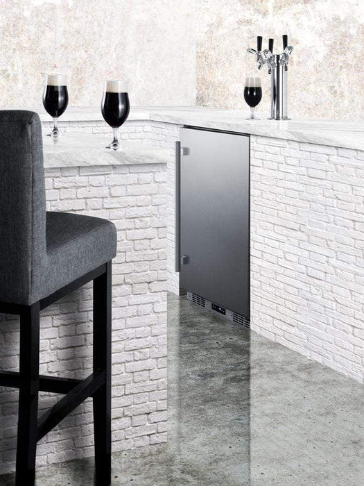 Summit 24" Wide Built-In Outdoor Commercial Beer Kegerator / 5.6 cu.ft. Capacity, Commercial Tap Kit, Triple Tap System, Automatic Defrost, Digital Thermostat, TapLocks Included / BC74OSCOMTRIPLE