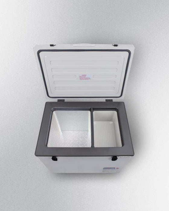 Summit Portable Cooler Refrigerator Freezer / Camping, Insulated Cover, Wire Basket, Handles / SPRF56