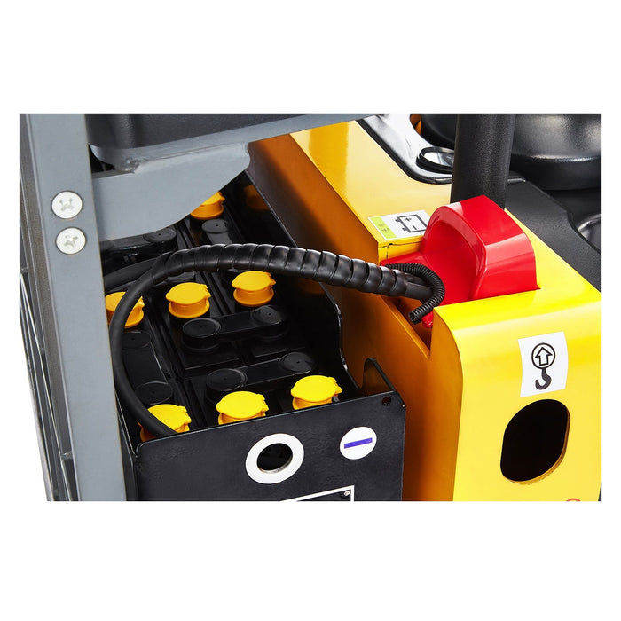 Xilin CBD25T electric pallet jack in warehouse use